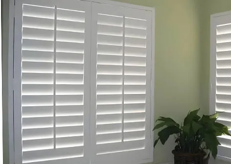 Chinese Supplier Faux Wood Cafe Style Shutters