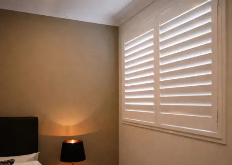 Durable Design PVC Plastic Blade Plantation Shutters Interior