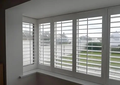 Chinese Supplier Faux Wood Cafe Style Shutters