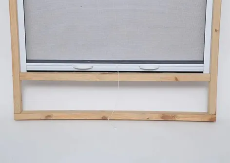 Cassette Roll-Up Mosquito Screen Window