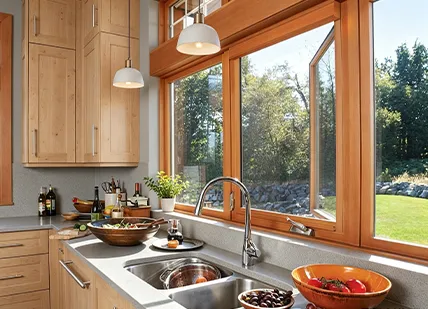 Kitchen & Dining