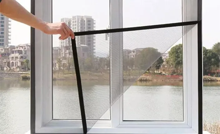 Self-cut Window Screen Fiberglass Mesh