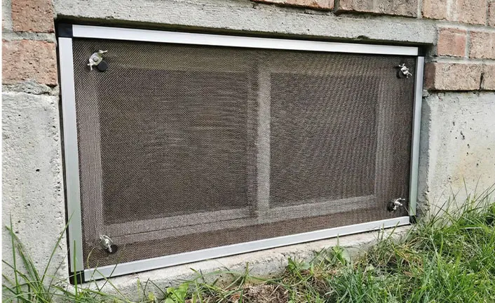 Basement window light well cover